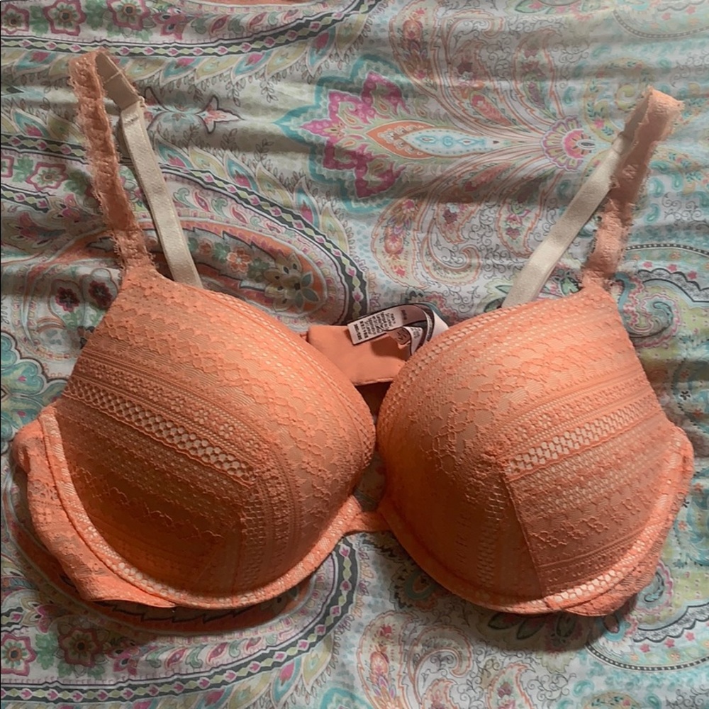 NWT Victoria Secret bra